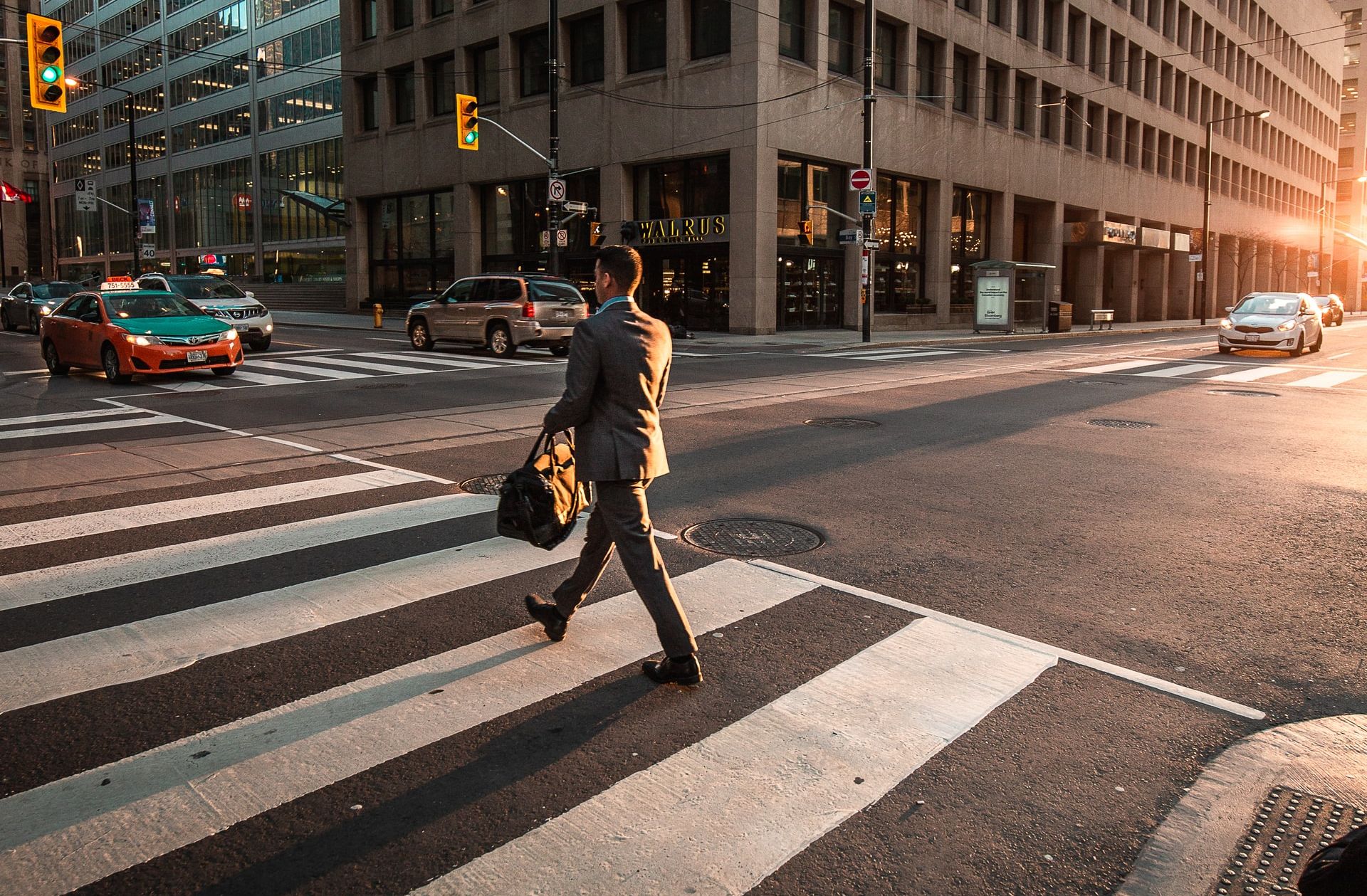 拉丁美洲的世代习惯和行为调查