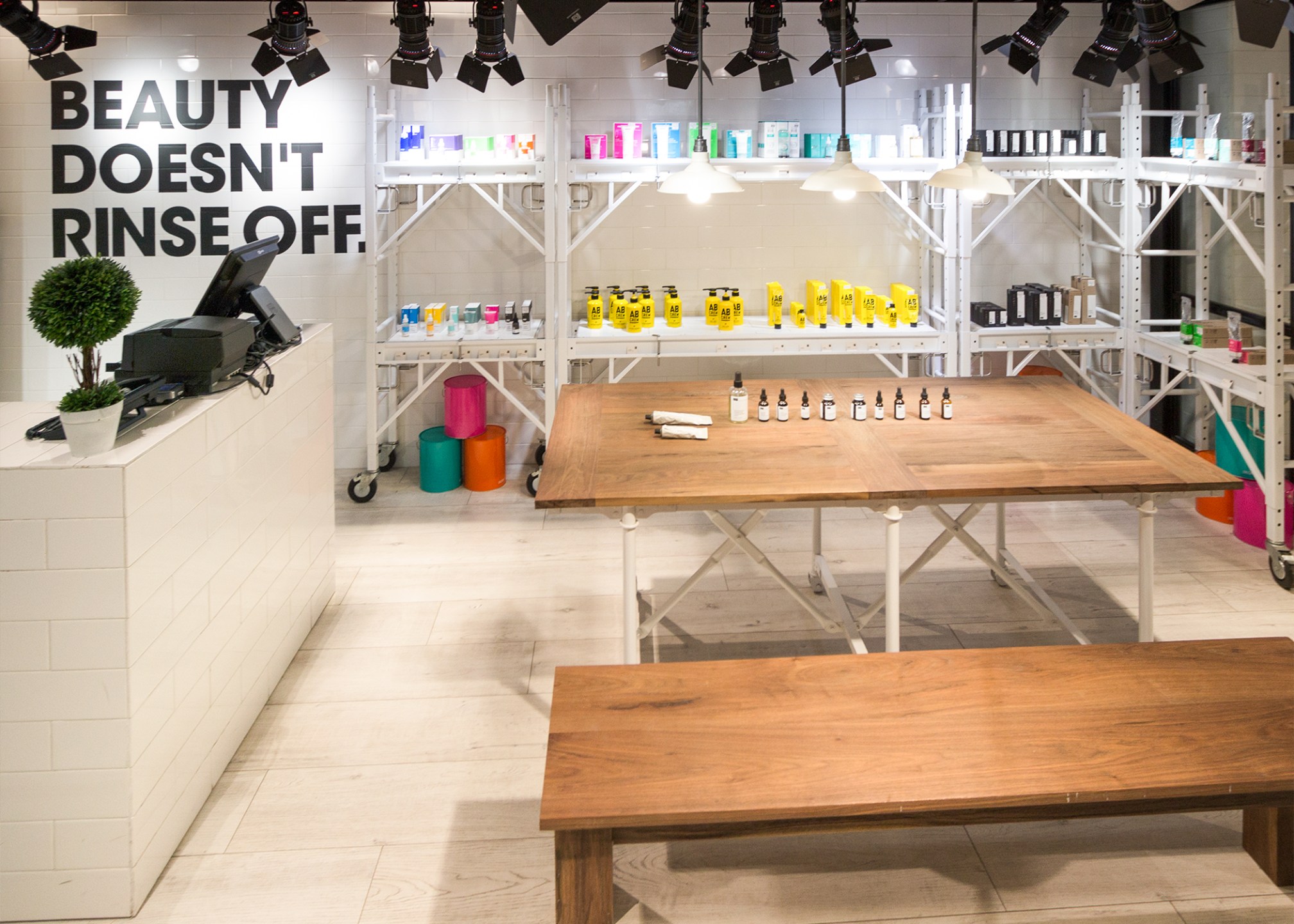 Deciem 进军墨西哥市场,实体与电商双轨扩张