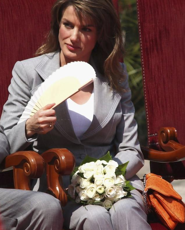 中国文人墨客的耍酷法宝,如今成了西班牙王室婚宴“掌中宝”