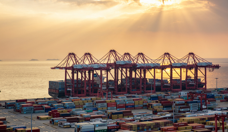 英国港口罢工加剧供应链扰动,中国旱情及电力短缺影响工厂