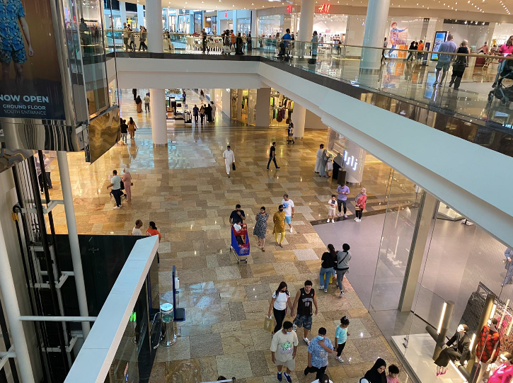 实地探访SHEIN在中东的第一个快闪店