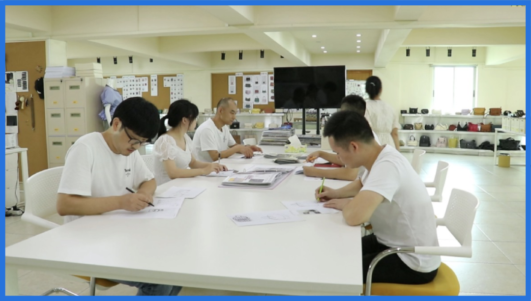 10年女包外贸人转型跨境电商出海, 0基础拿下日销30万