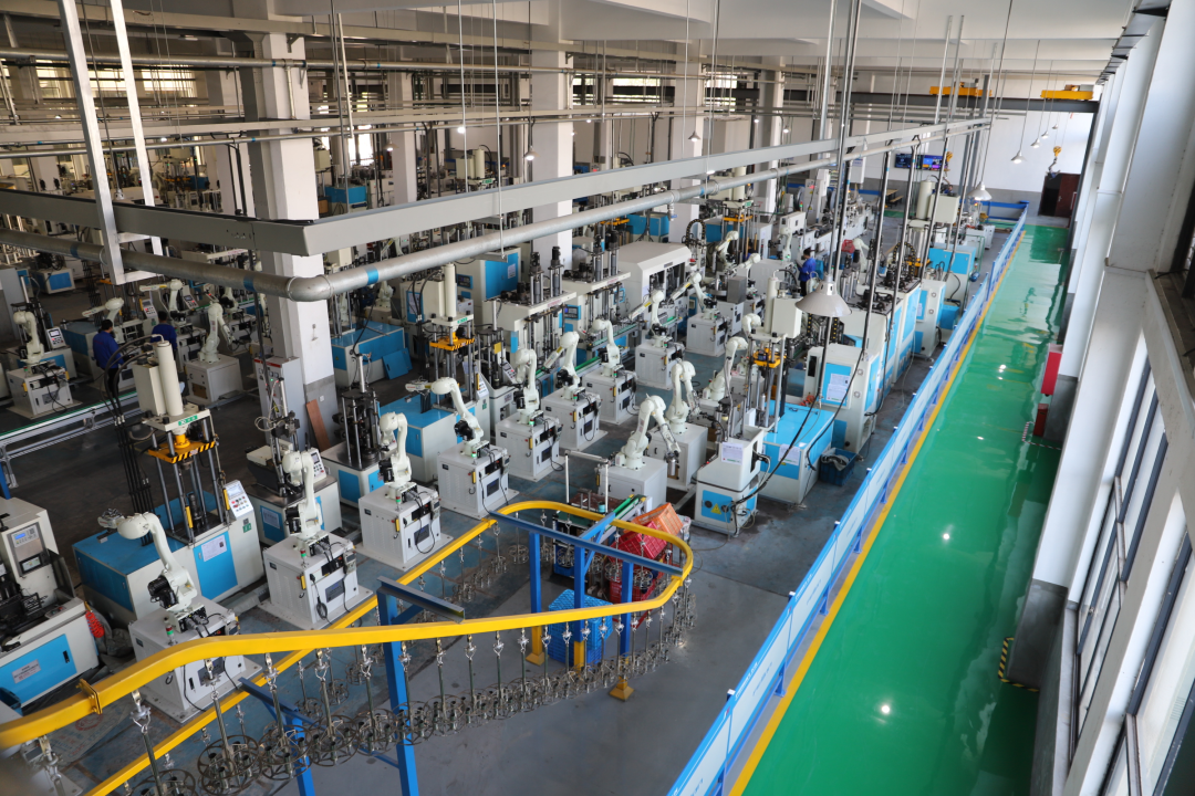 年销量500%飙增！从贴牌代工到自主品牌，小小杯壶也能在亚马逊“以小博大”