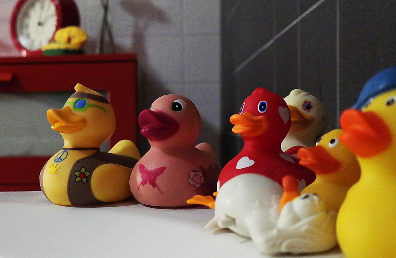 玩具类销售正向线上转移,亚马逊或成最大赢家